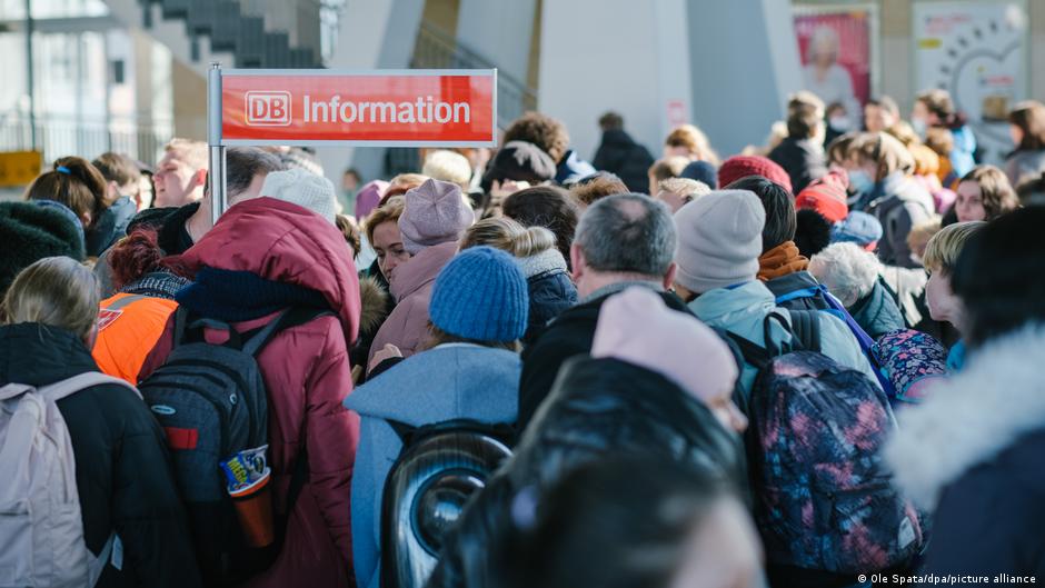 Ukrainian refugees face bureaucratic hurdles in Germany | Germany | News and in-depth reporting from Berlin and beyond | DW - Vimarsana News