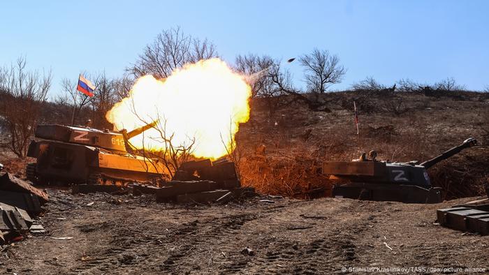 Ukraine Abschuss von Flugblattgranaten in der Region Lugansk