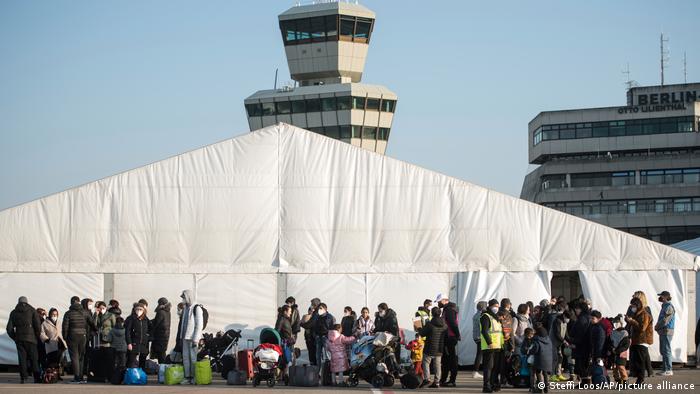 Flüchtlingsaufnahmezentrum am Flughafen Tegel