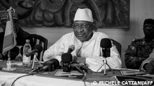 (FILES) In this file photo taken on October 13, 2018 Malian Prime Minister Soumeylou Boubeye Maiga addresses the press during a conference in Mopti. - Mali's former prime minister Soumeylou Boubeye Maiga, who was being held on suspicion of corruption, has died, his family said on March 21, 2022.
He died in the early hours at a Bamako clinic surrounded by guards, a family member told AFP without giving further details.
Maiga was a close ally of former president Ibrahim Boubacar Keita, who was overthrown by strongman Colonel Assimi Goita in August 2020. (Photo by MICHELE CATTANI / AFP)