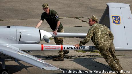 Турската компания Байкар подари три дрона Байрактар на украинската армия
