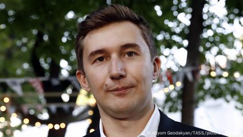 Top Russian chess player Karjakin suspended over Ukraine remarks