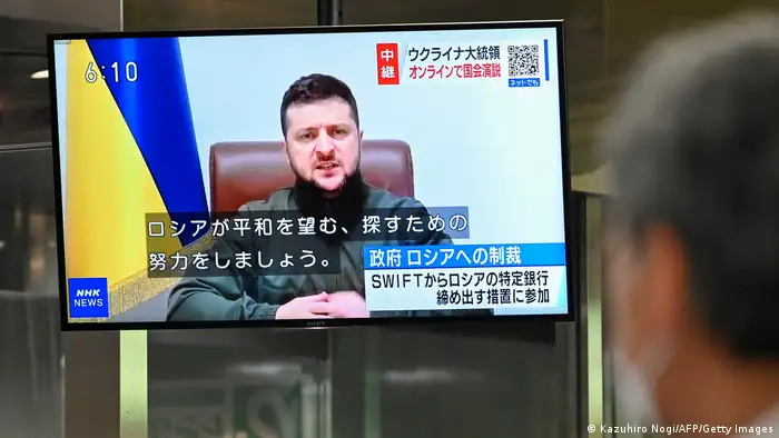 Japan | Video-Übertragung Rede Wolodymyr Selenskyj vor dem Parlament in Tokio