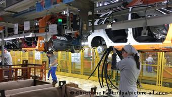 Производство автомобилей на АвтоВАЗе в Тольятти