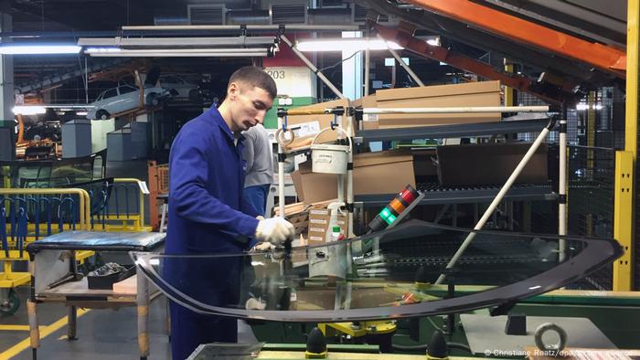 Workers in a factory of the Russian car manufacturer Avtovaz in Togliatti (Russia), which is majority owned by Renault.