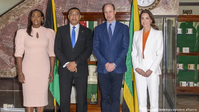 威廉王子夫妇2022年3月与牙买加总理和夫人