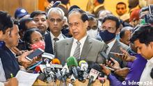 März 2022
Bangladesh's new Election Commission sat down with eminent citizens recently to explore ways to hold a fair and free national election. Chief Election Commissioner Kazi Habibul Awal greeted the guests.