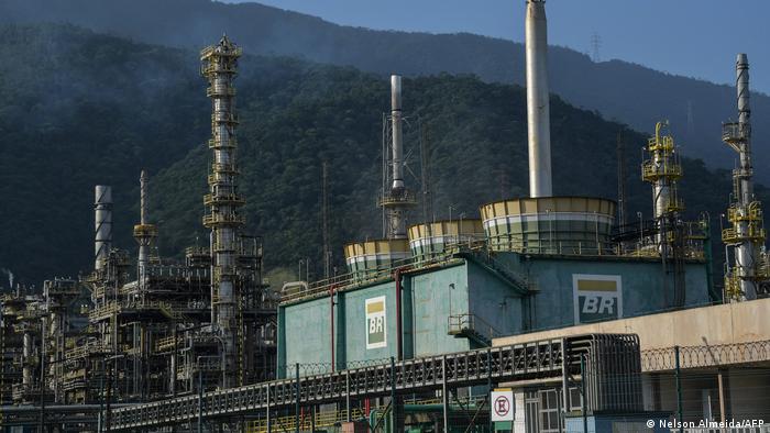 Brasilien Industrie l Symbolbild l Raffinerie, Petrobas in Cubatao