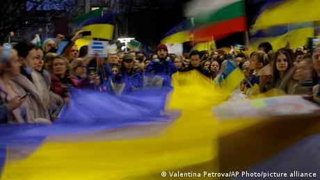 Близо две трети от европейците одобряват подкрепата за Украйна Не