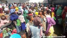 The Amhara Regional Government is facilitating the relocation of hundreds of thousands of
people displaced mainly from Tigray and bordering areas as well as from Oromia regions
due to conflict and violence, according to Amhara Regional authorities and recent multiagency
assessments. To date, the internally displaced people (IDPs) will be relocated from
the Kobo Town in North Wollo Zone and Sekota Town in Waghemra Zone.
The relocation of an estimated 60,000 IDPs in Raya Kobo Woreda of North Wollo Zone,
Amhara Region started on 14 March. The majority of IDPs were displaced from
Raya Alamata, Ofla, Zata, Korem and Raya Azebo woredas of Southern Zone, Tigray
Region. As of 23 March, nearly 10,000 IDPs were reported to have relocated to Jara in Dire Roka Kebele of Habru Woreda.
Photo: Alemenw Mekonnen/DW 