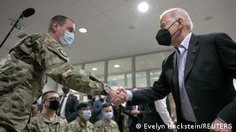 Polen Biden besucht Soldaten in Jasionka