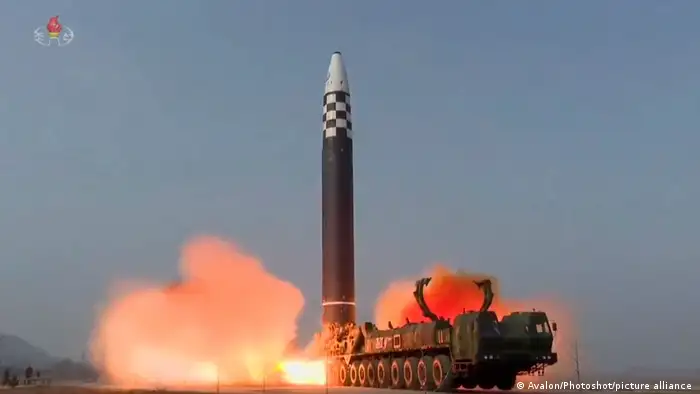 2022年3月朝鮮國營電視台發布該國稱為火星-17的洲際彈道導彈照片，但遭指作假。