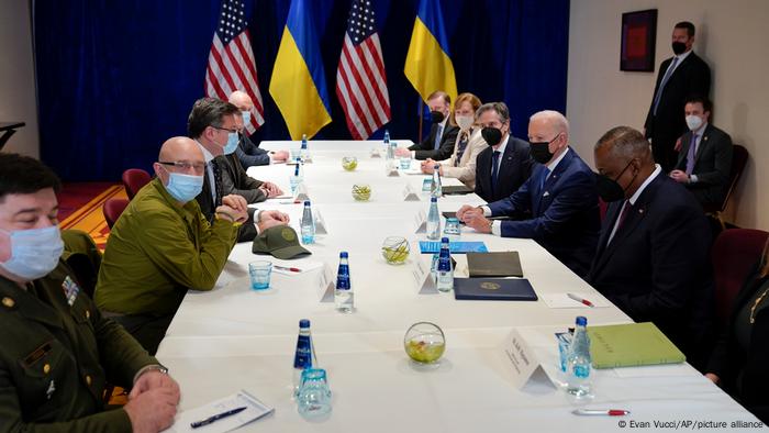 President Joe Biden participates in a meeting with Ukrainian Foreign Minister Dmytro Kuleba, third from left, and Ukrainian Defense Minister Oleksii Reznikov, second from left