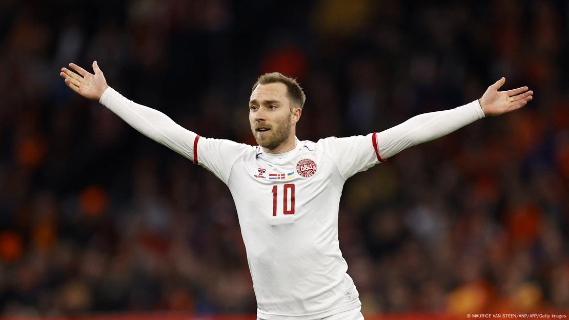 Eriksen bejubelt bei seinem Comeback in der dänischen Nationalmannschaft im März 2022 im Spiel gegen die Niederlande sein Tor