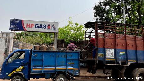 Gas deliveries in West Bengal, India