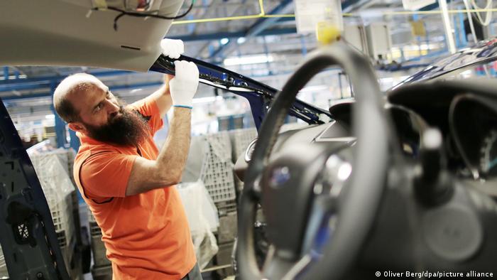 Производство автомобилей на заводе Ford в Кельне