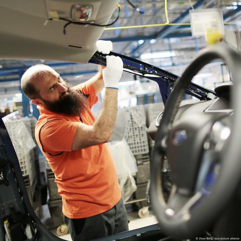 Volkswagen idles two German plants as supplies from Ukraine run dry