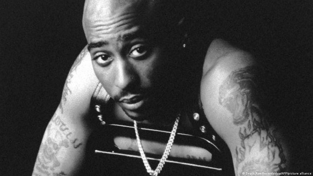 Tupac′s teenage love letters sold at auction | Music | DW | 31.03.2022