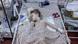 En una cama del hospital pediátrico de Zaporiyia: Dima, de tres años, herido en los bombardeos a Mariúpol. En una cama del hospital pediátrico de Zaporiyia: Dima, de tres años, herido en los bombardeos a Mariúpol.