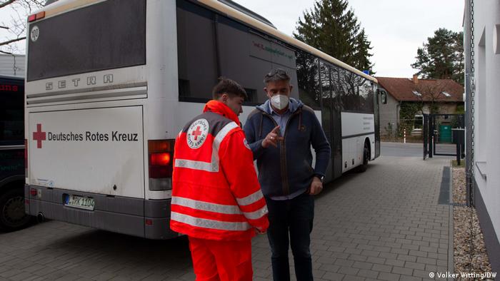 Algunas evacuaciones de Ucrania tienen que ser llevadas a cabo por los servicios médicos.