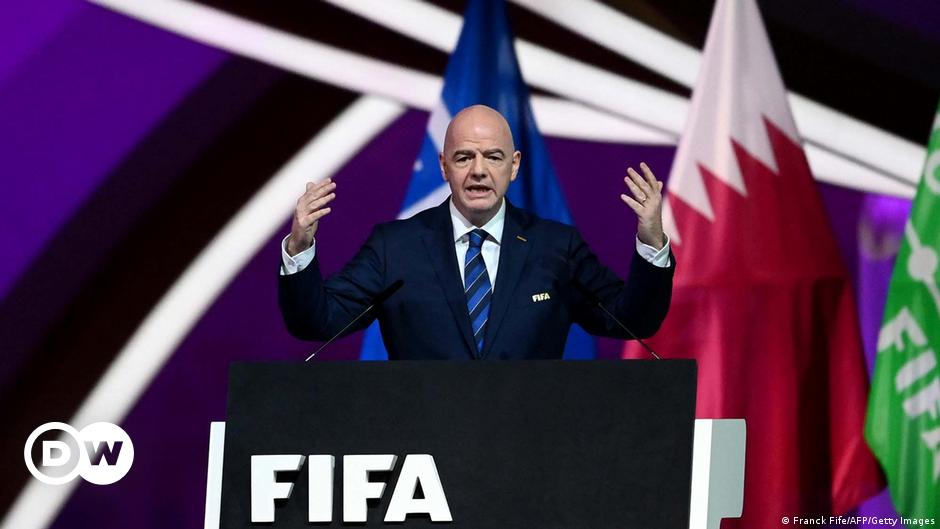 FIFA-Chef Infantino relativiert WM-Pläne