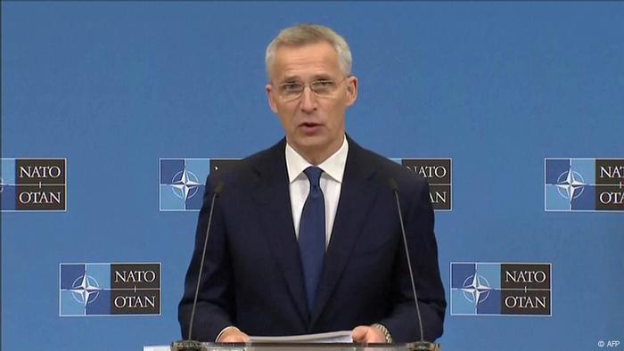 DW Video Vorschaubild - Stoltenberg: 'Russian units are not withdrawing' 