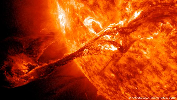 Gigantesca erupción solar "caníbal" se dirige a la Tierra a más de 3 millones de km/h | Ciencia y Ecología | DW | 31.03.2022