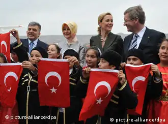 Wulff and his wife pose with president of the Turkish Republic Abdullah Gul and his wife