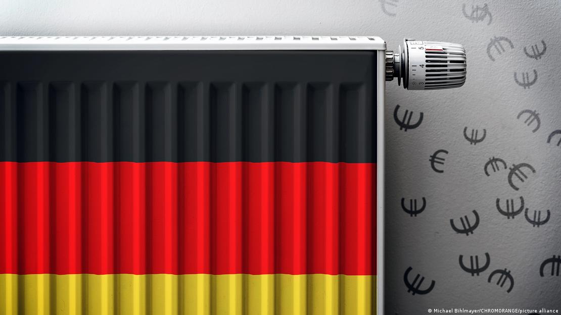Almanya bayrağının renkerline boyanmış kalorifer ve ardındaki duvarda euro sembolleri