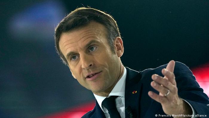En los próximos días tiene que haber una concertación europea, declaró Macron.