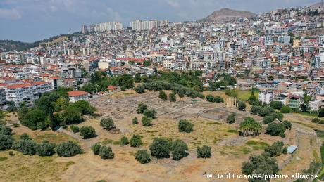 Преди сто години космополитният град Смирна става турски 100