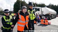 В Англии десятки активистов задержаны из-за блокады нефтехранилищ
