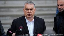 Viktor Orban, Ministerpräsident von Ungarn, spricht zu den Medien nach der Stimmabgabe bei den Parlamentswahlen. Im EU-Land Ungarn hat am Sonntagmorgen die Parlamentswahl begonnen. Ein breites Bündnis von sechs Oppositionsparteien fordert den seit zwölf Jahren regierenden Nationalisten Viktor Orban heraus. +++ dpa-Bildfunk +++