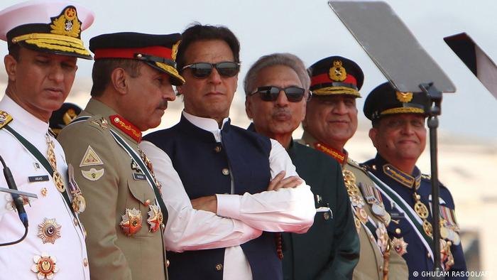 Pakistan Präsident Arif Alvi (R) und Premier Khan (L) Pakistan Präsident Arif Alvi (R) und Premier Khan (L)