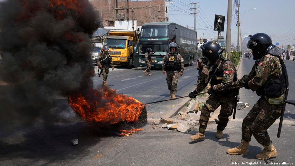 Peru suspends Lima curfew | News | DW - Vimarsana News