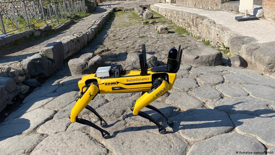 Un perro robótico vigilará las ruinas de Pompeya 61367041_403