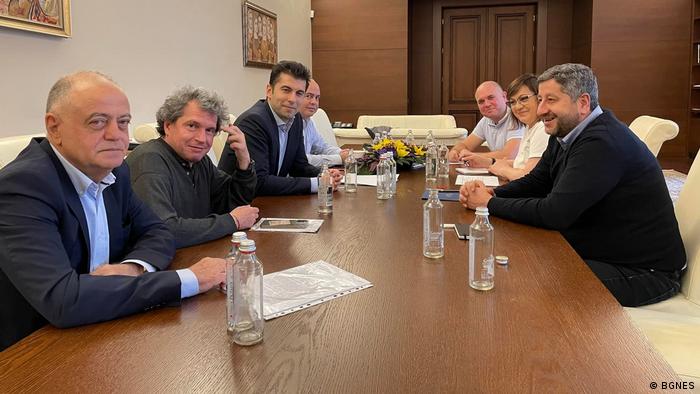 Снимка от последния коалиционен съвет в България, разпространена от правителствената пресслужба.