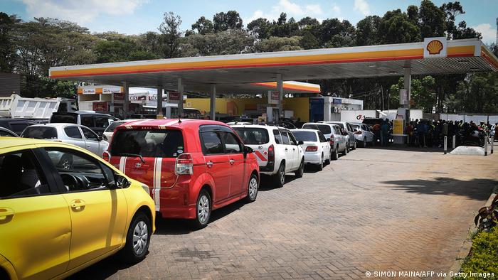 Cars stuck in line outside a gas station in Nairobi. (Photo by SIMON MAINA/AFP via Getty Images)