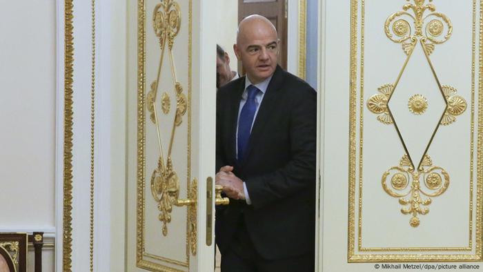 FIFA-Chef Gianni Infantino bei einem Treffen mit dem russischen Treffen Wladimir Putin im Kreml im Jahr 2016