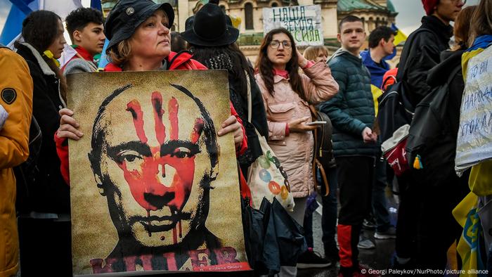 Bilderchronik des Krieges in der Ukraine | Bulgarien - Protest