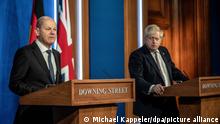 Scholz und Johnson sagen Ukraine weitere Waffen zu