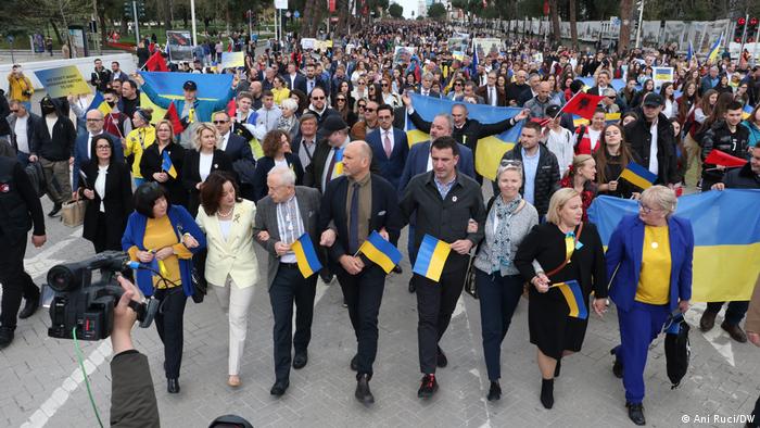 Albanien Tirana | Solidarität mit der Ukraine - 
