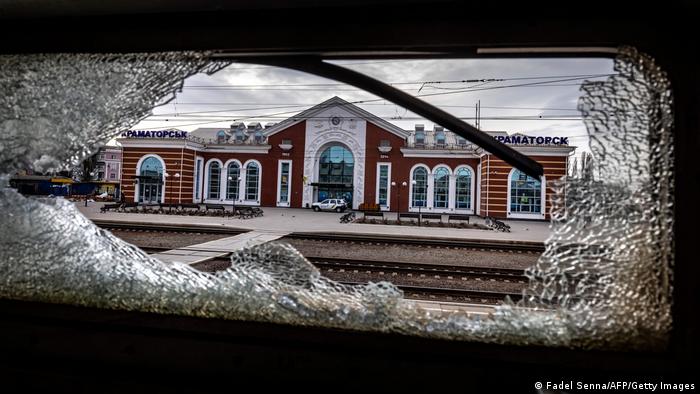 Вокзал в Краматорске Донецкой области после ракетного удара 
