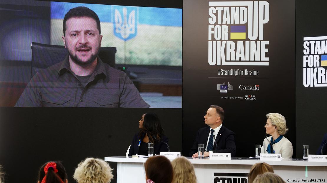 Ukrayna Devlet Başkanı Volodimir Zelenskiy, Varşova'da düzenlenen konferansa video bağlantısı ile katılarak bir konuşma yaptı