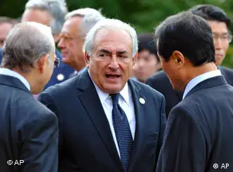 国际货币基金组织总裁卡恩（Dominique Strauss-Kahn）和20国财长庆州会议的与会者