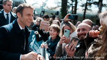 Französische Präsidentschaftswahl | Emmanuel Macron im Wahllokal in Le Touquet