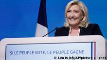 Le Pen quiere quedarse en la UE, pero cada país decida sus reglas