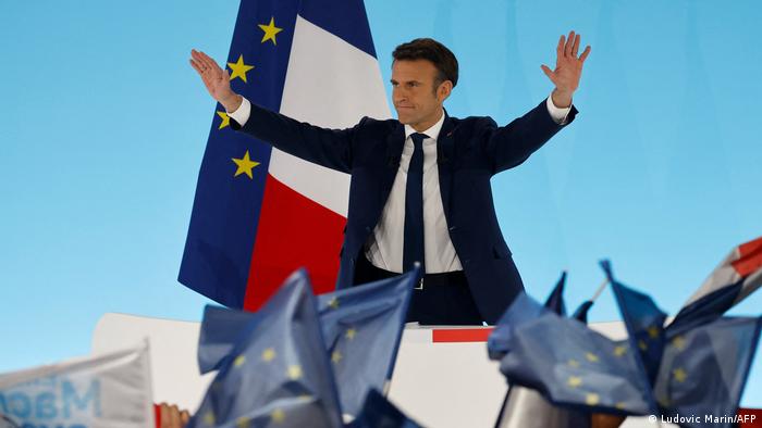 Emmanuel Macron, tras darse a conocer los resultados de la primera vuelta electoral en Francia. (10.04.2022).