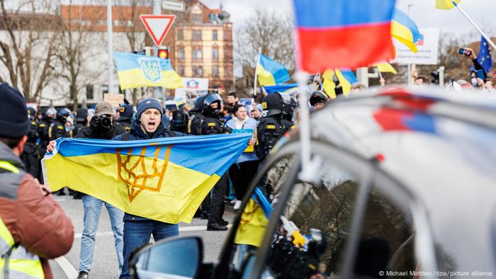 Проросійська акція у Ганновері та контрдемонстрація солідарності з Україною