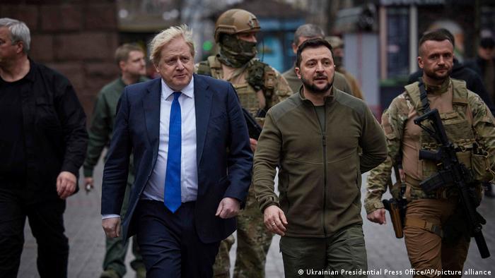 En las últimas semanas, varios jefes de Estado han viajado a Ucrania, como aquí Boris Johnson de Gran Bretaña. 